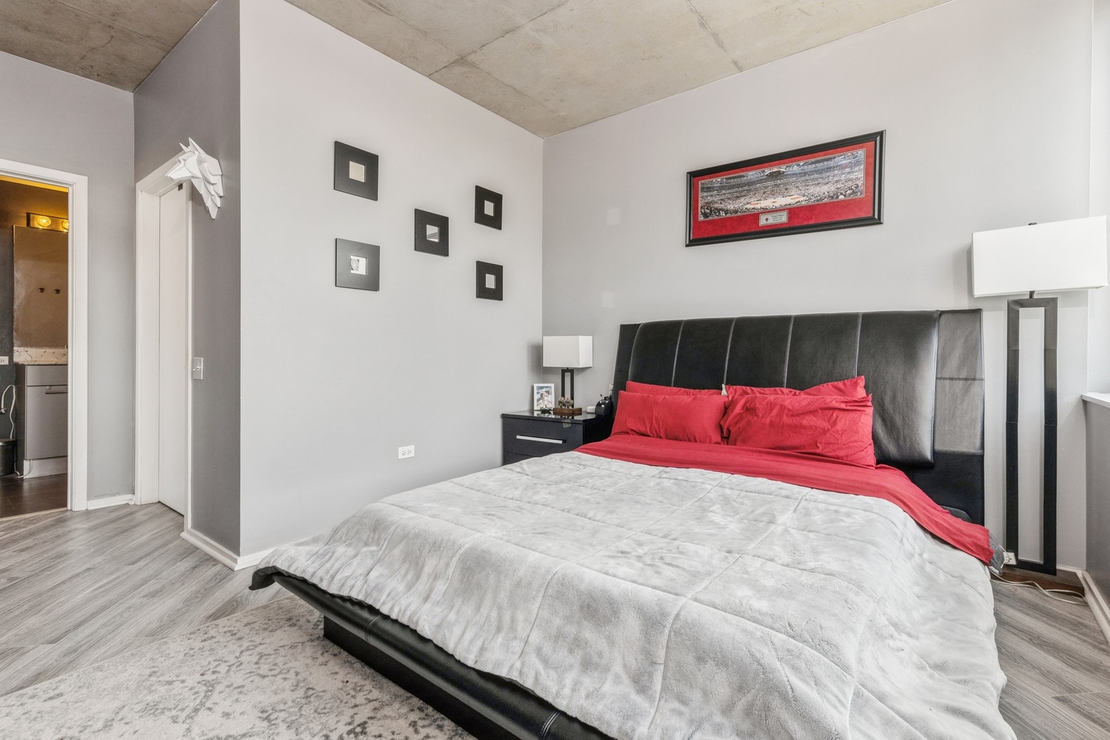 659 W Randolph Street Unit: 909