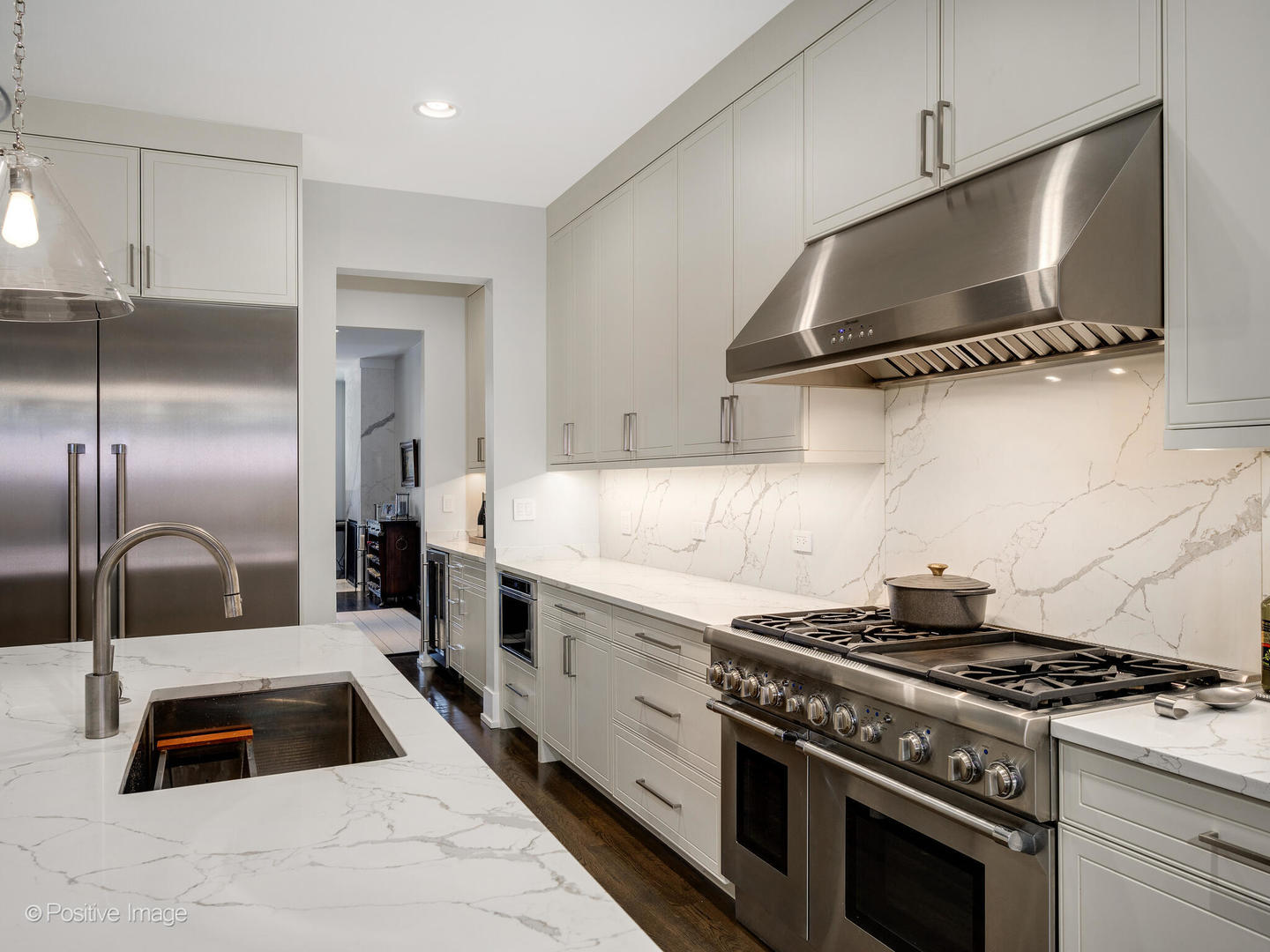 2018 W LEMOYNE Street Unit: 1W