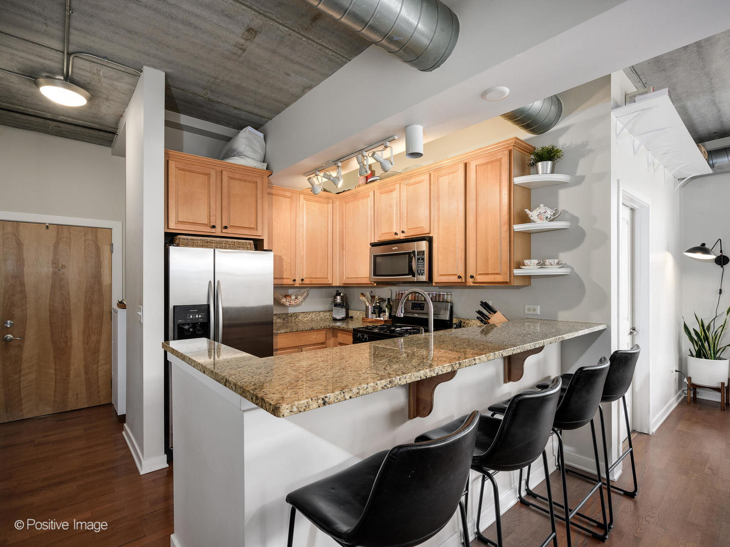 1228 W MONROE Street Unit: 408