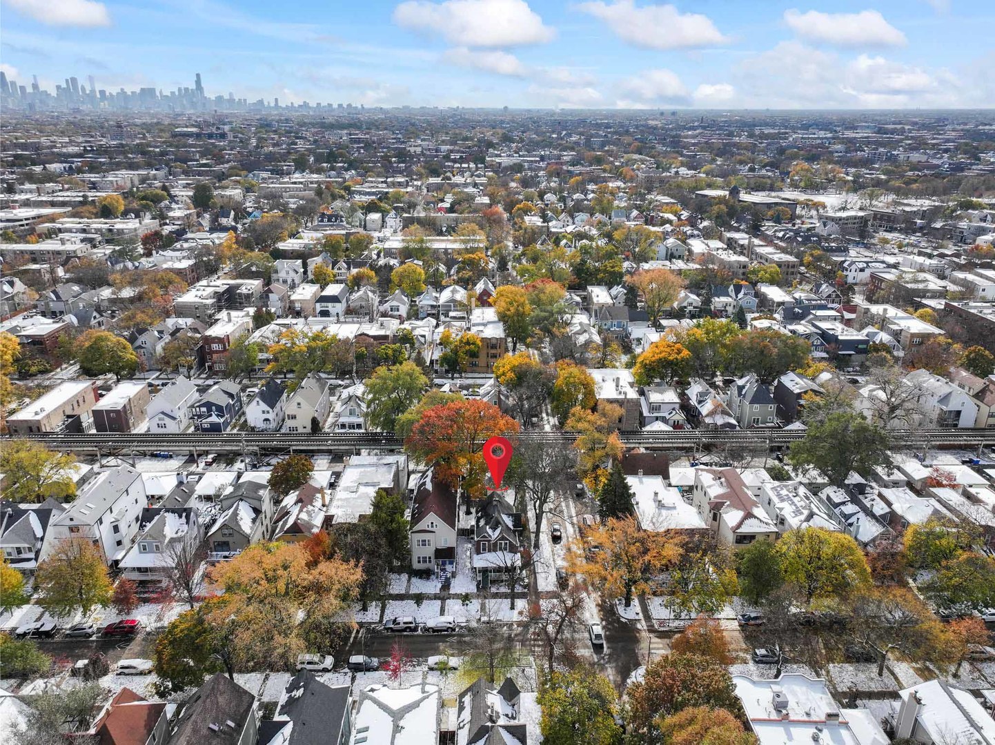 2135 W Leland Avenue