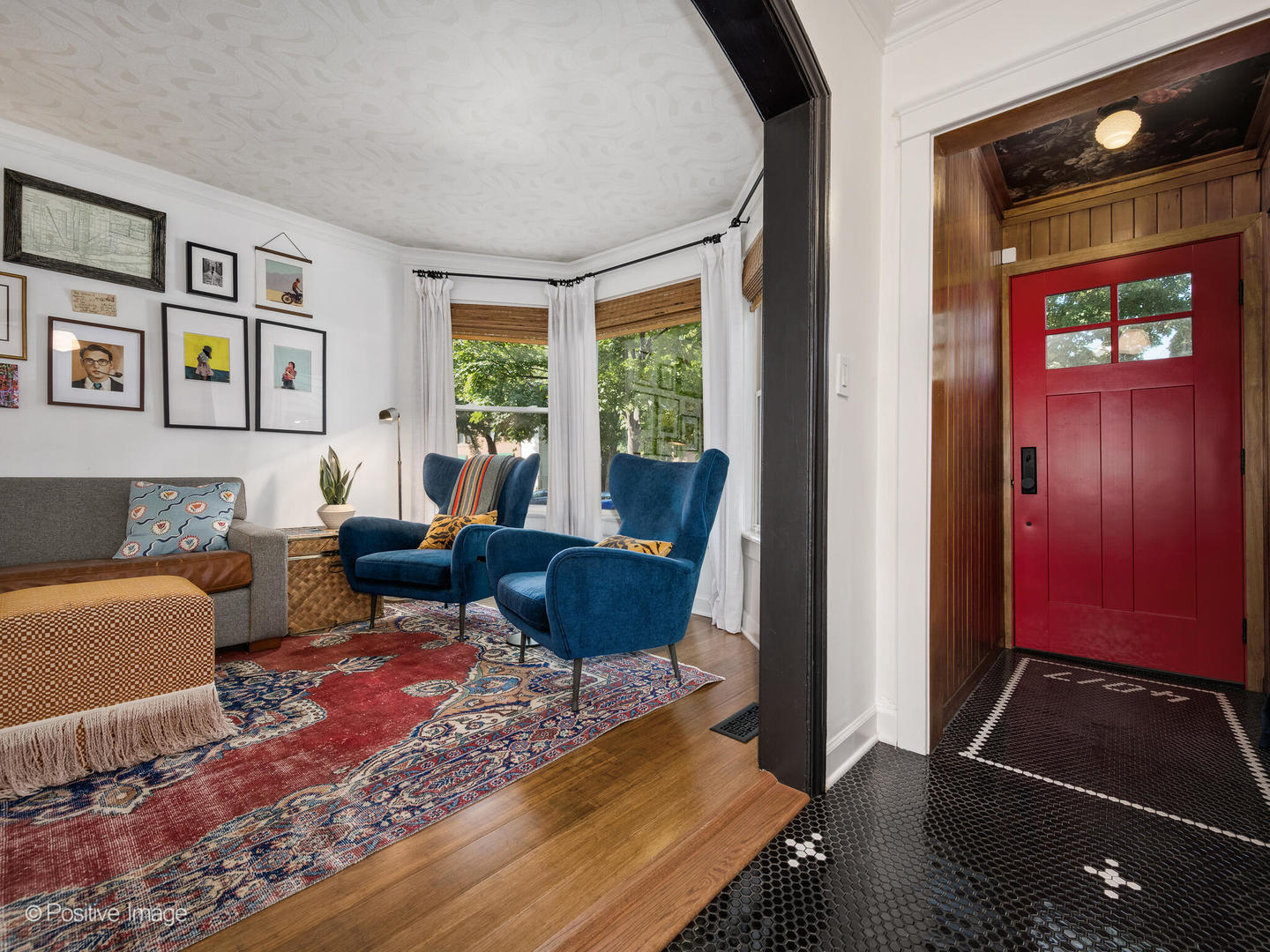 4017 N Whipple Street