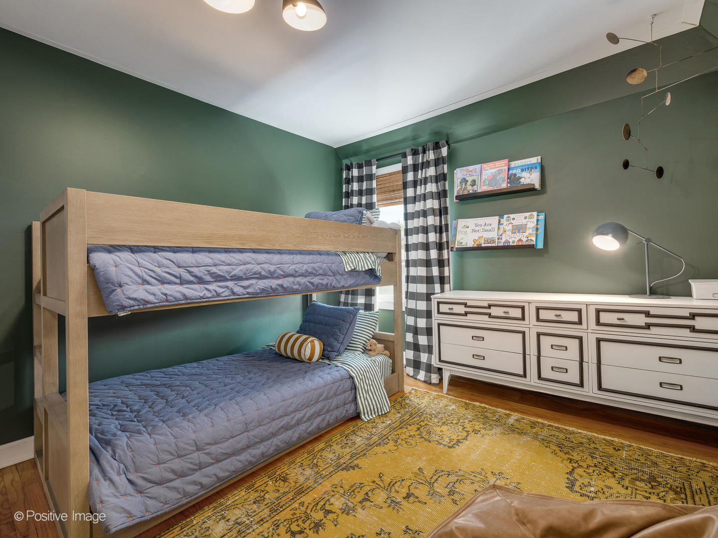 4017 N Whipple Street