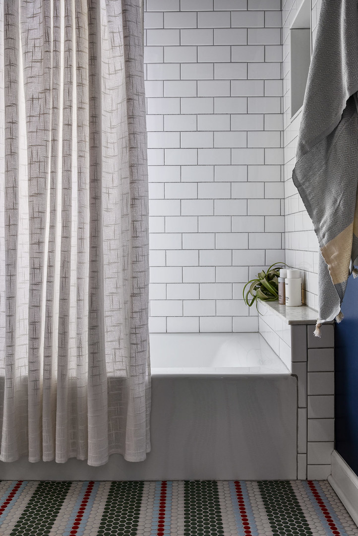 4017 N Whipple Street