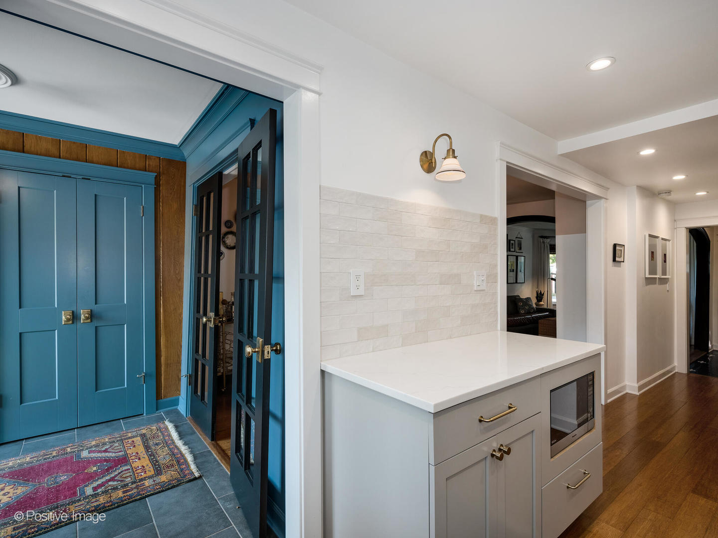 4017 N Whipple Street