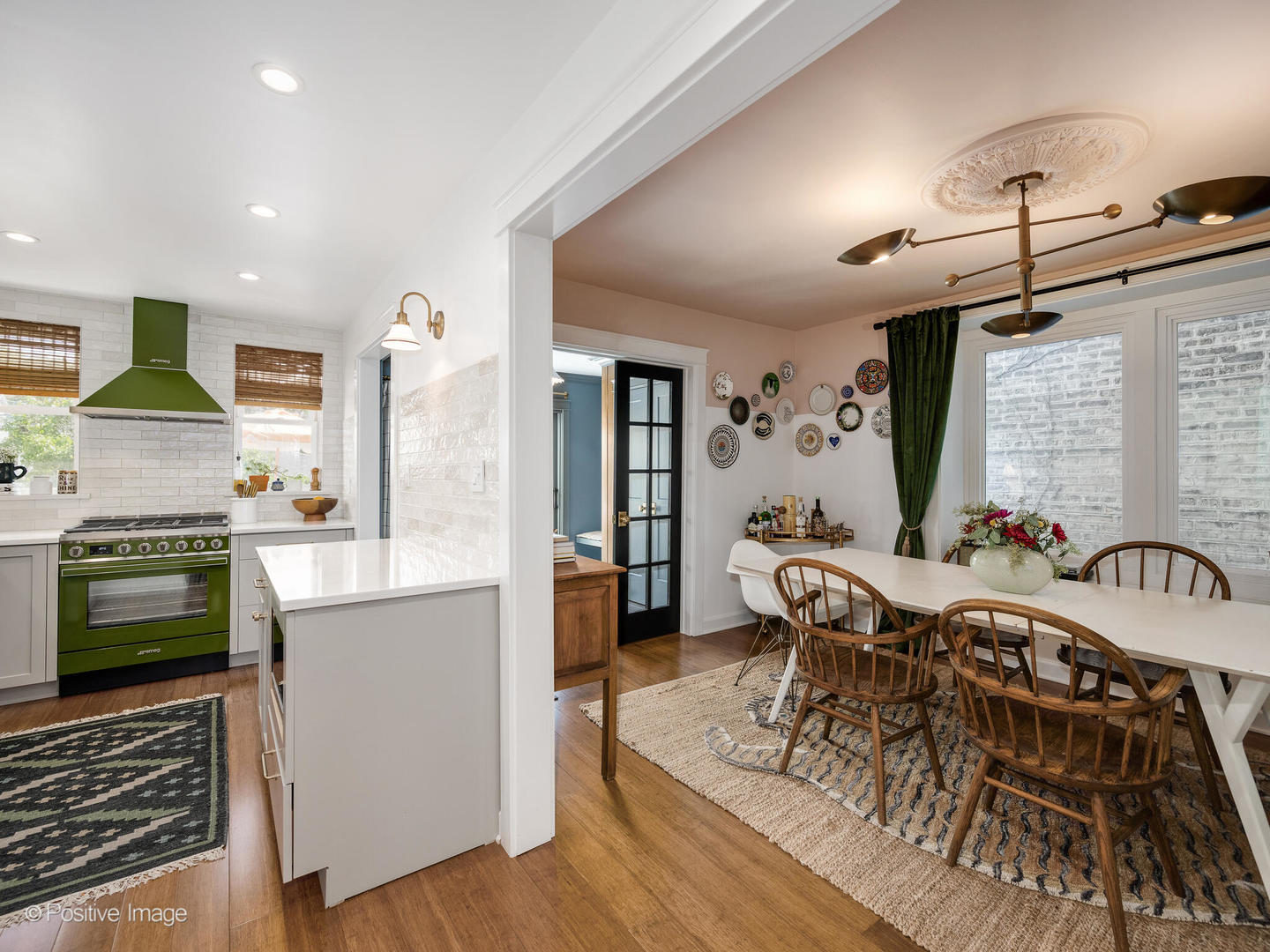 4017 N Whipple Street