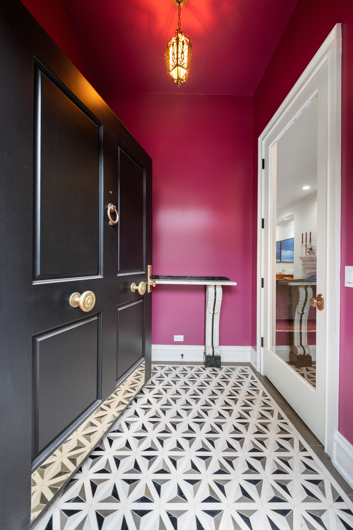 41 E Elm Street