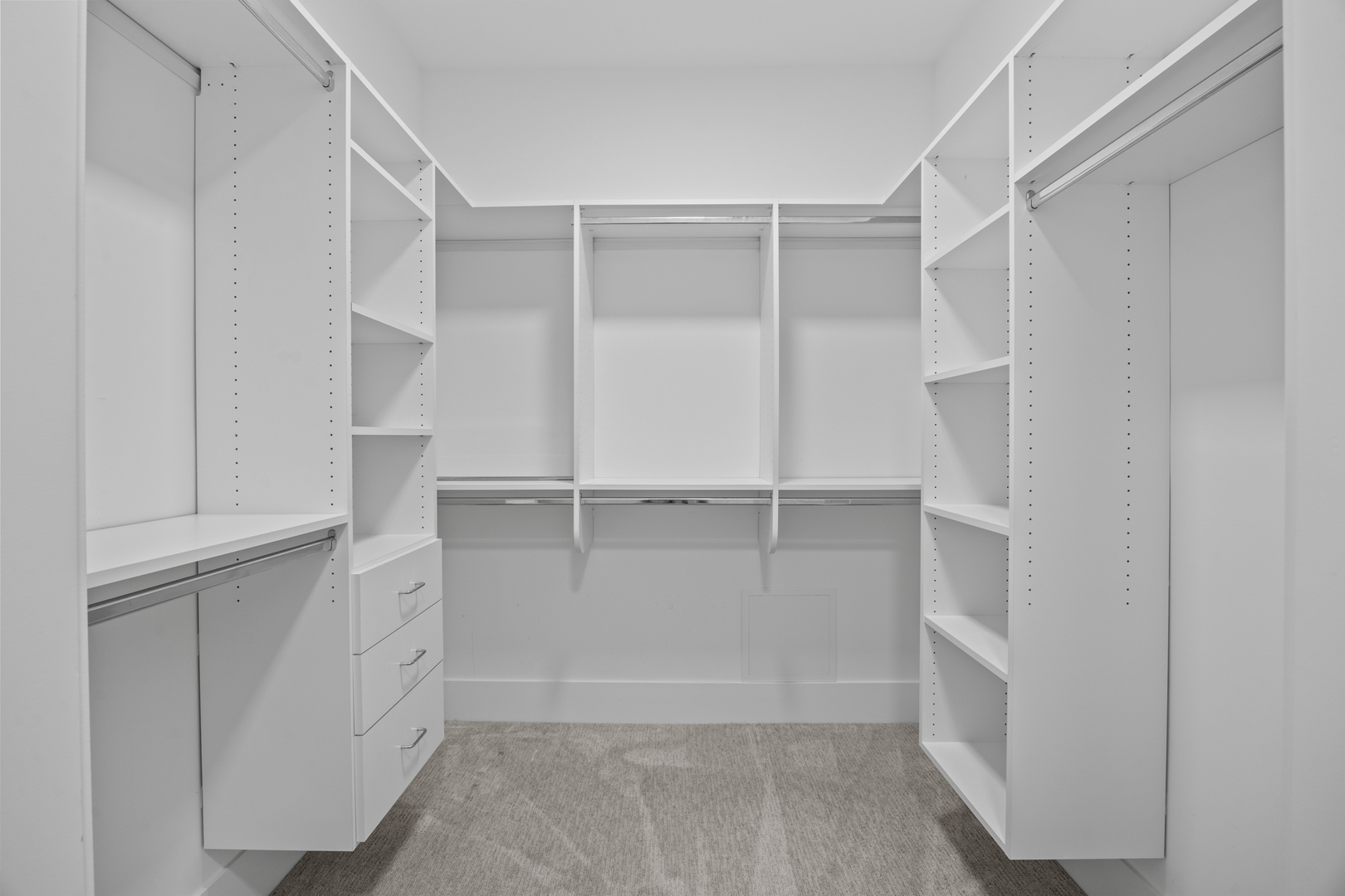 2541 N Wayne Avenue Unit: 1S