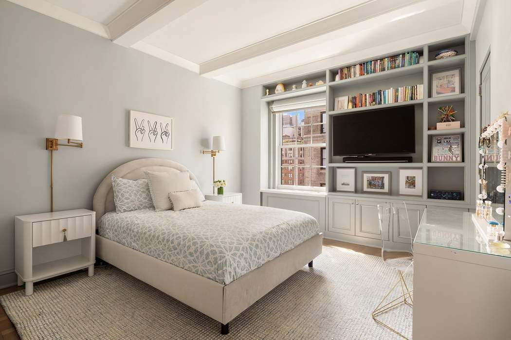 940 Park Avenue 11A