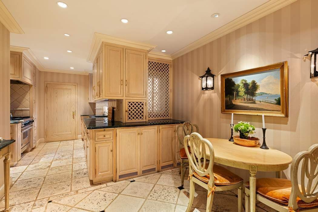 133 E 64th Street 6B