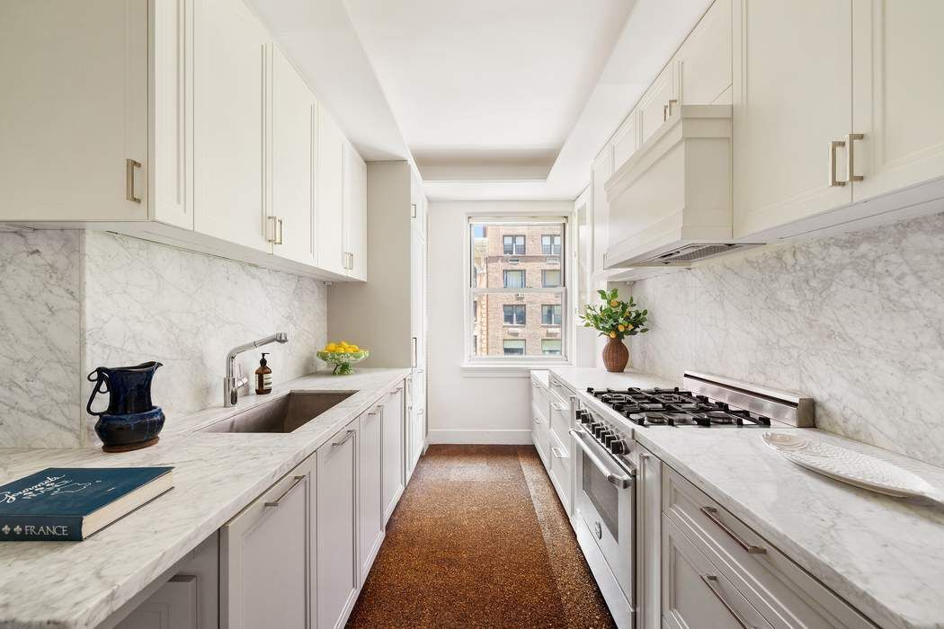 350 E 57th Street 5B