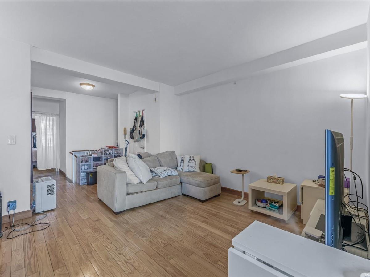 99-05 63rd Drive Unit: 7R