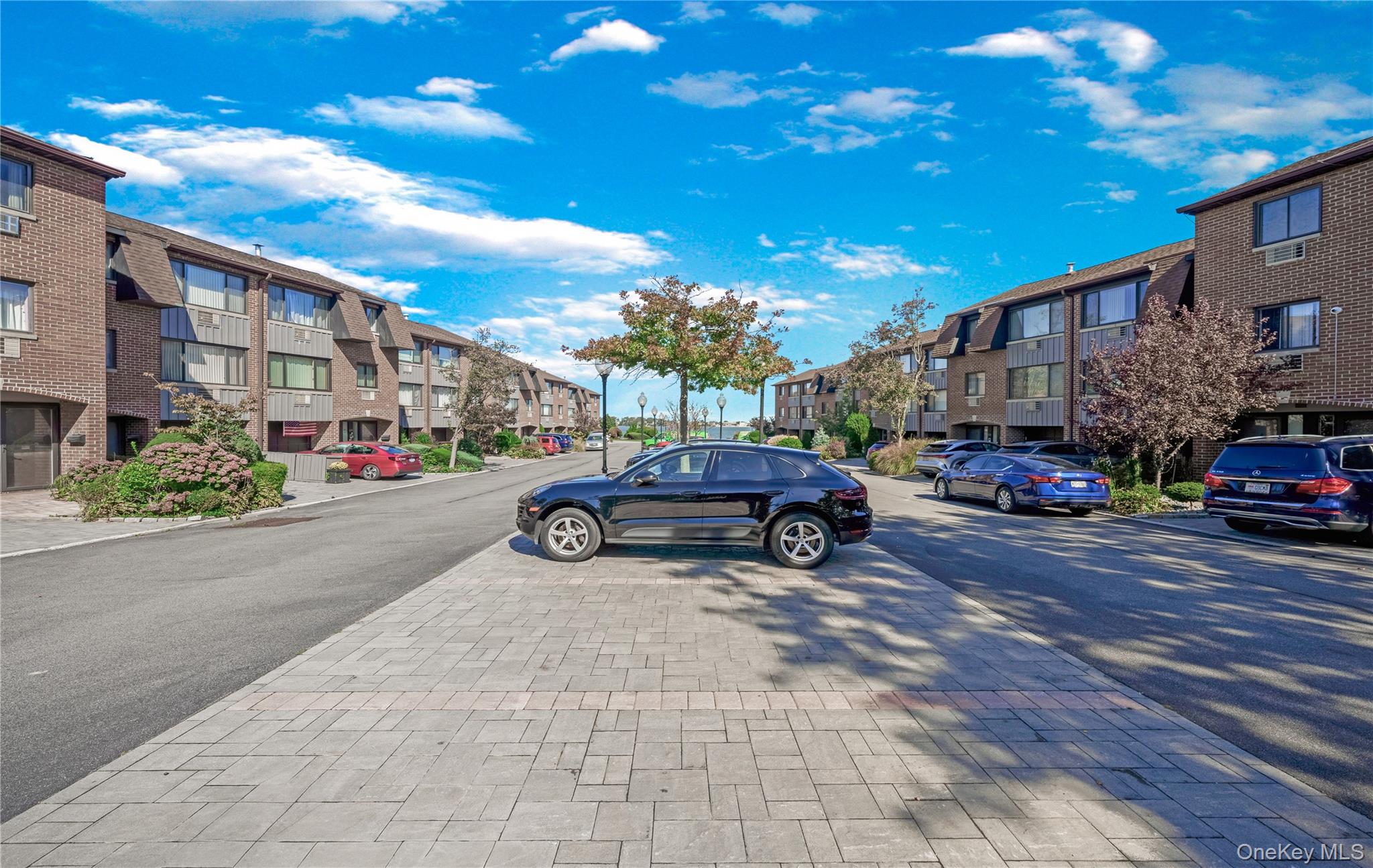 15405 Riverside Drive Unit: 12B