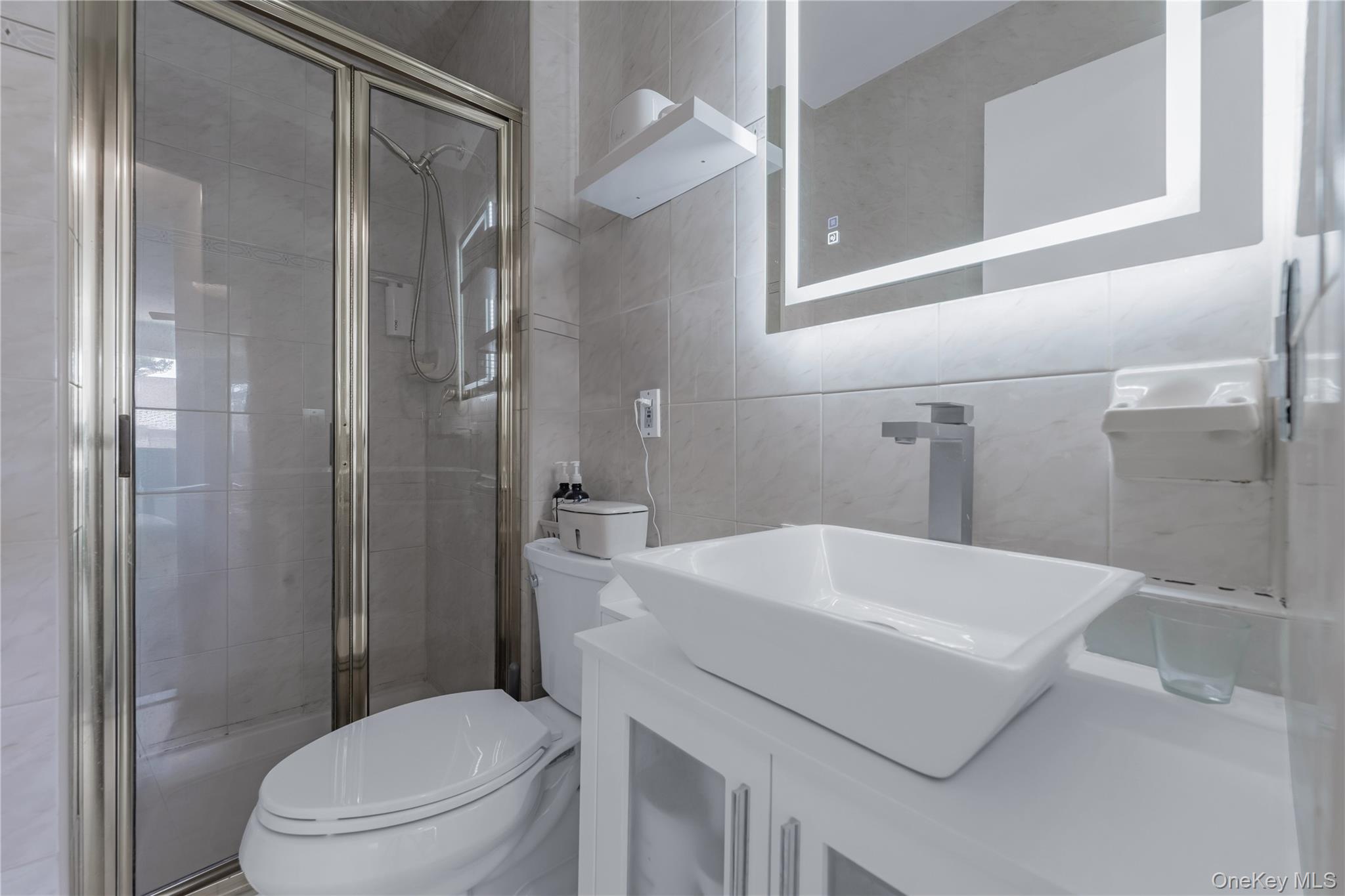 15405 Riverside Drive Unit: 12B