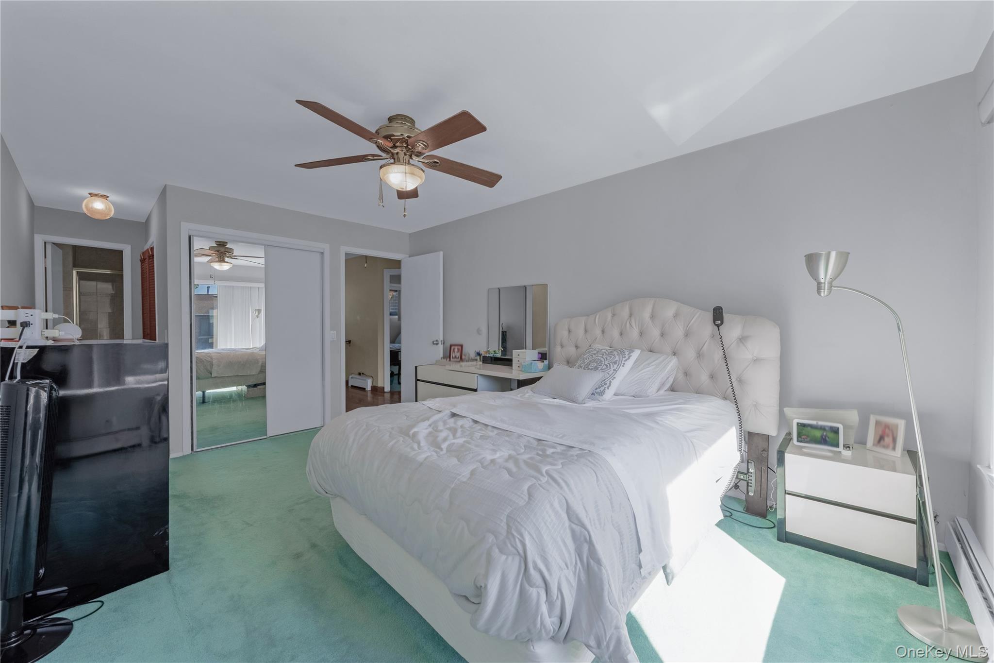 15405 Riverside Drive Unit: 12B