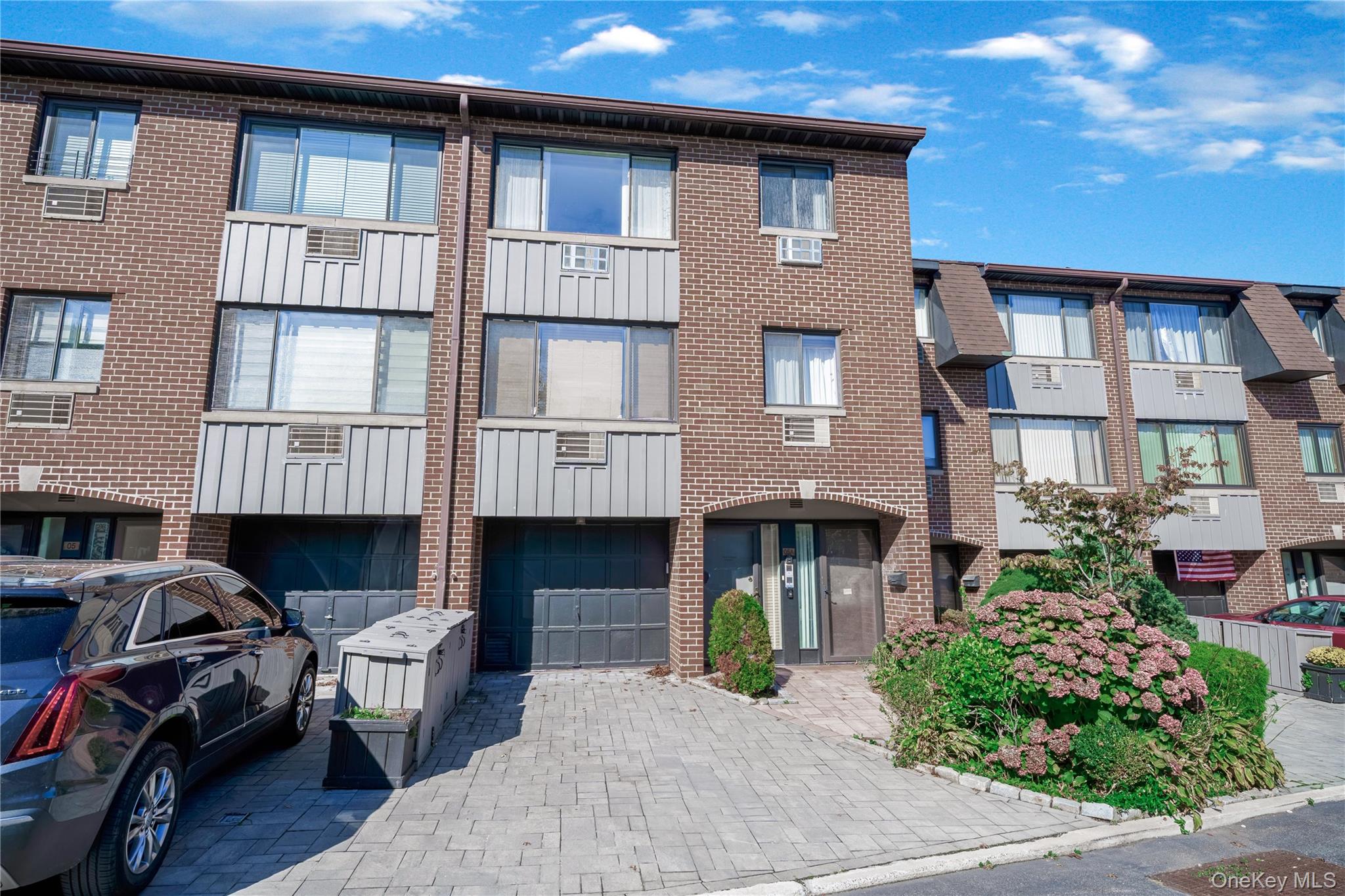 15405 Riverside Drive Unit: 12B