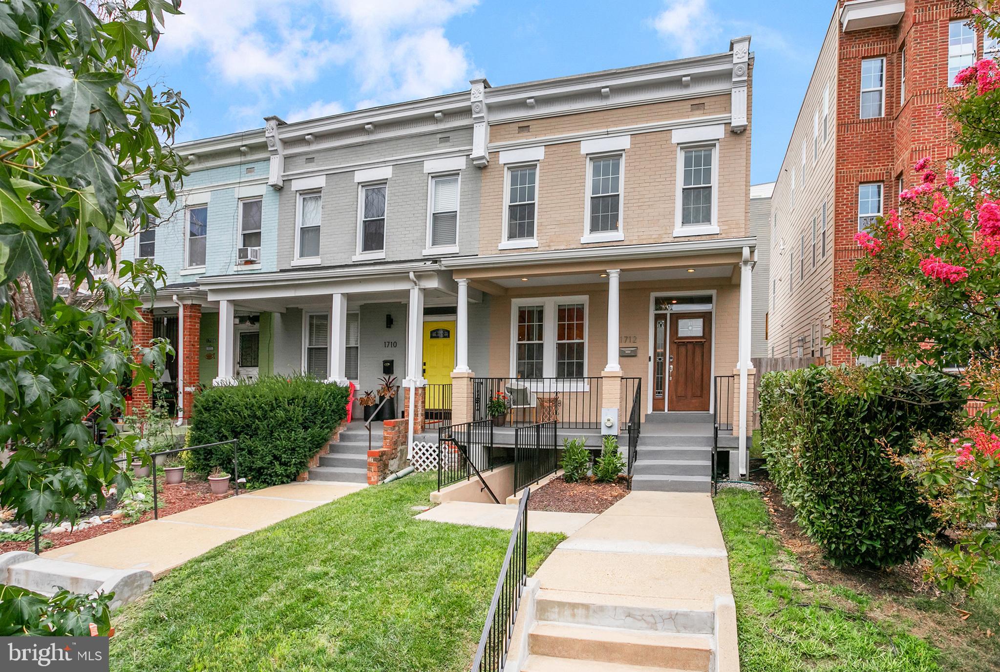 1712 3rd St NE