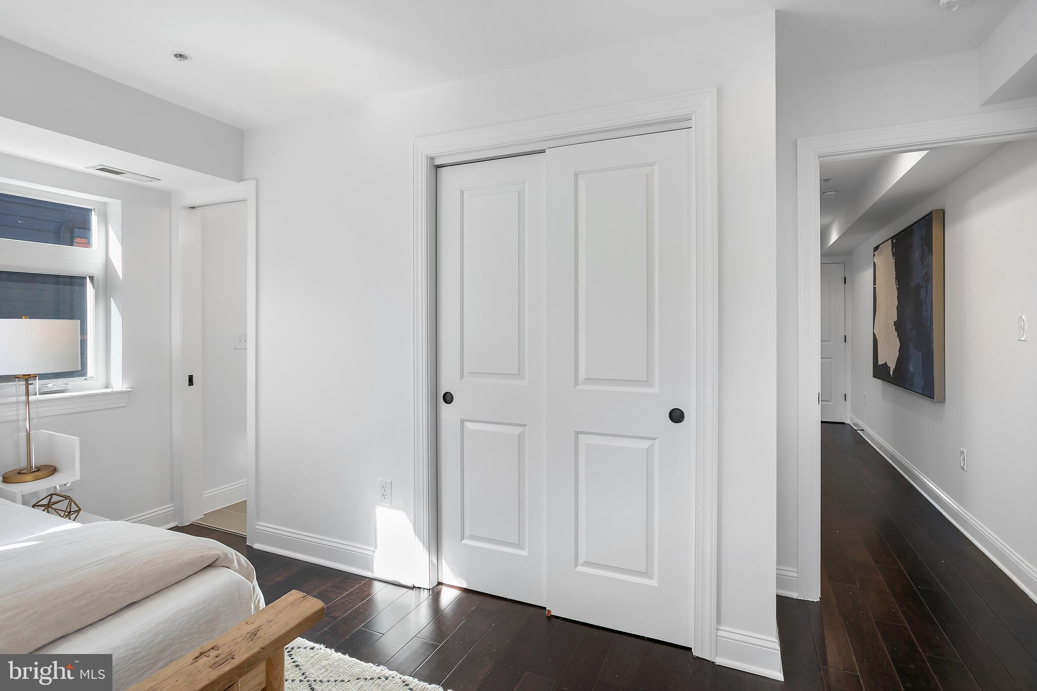 1433 K St SE #202
