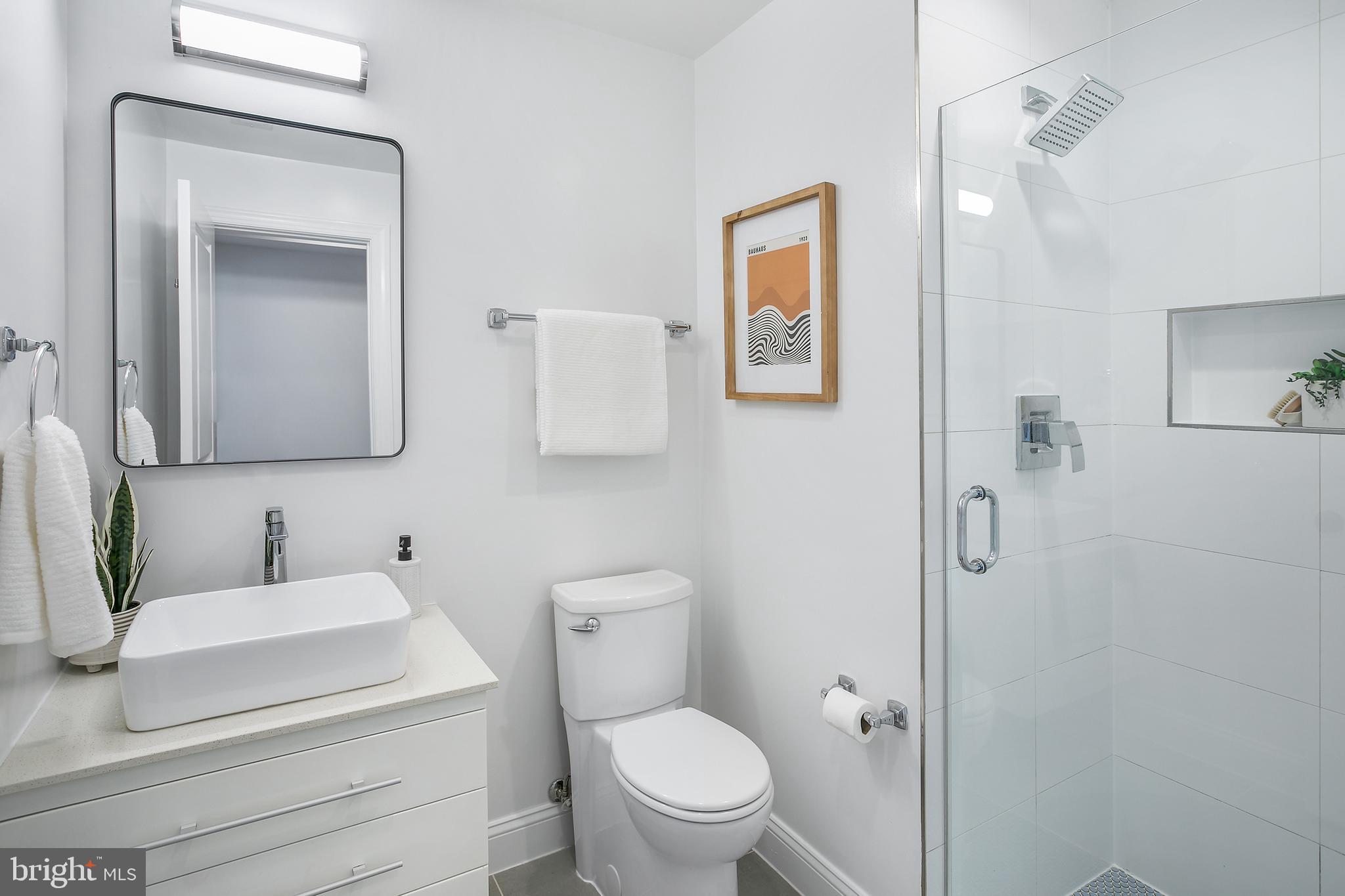 1433 K St SE #202