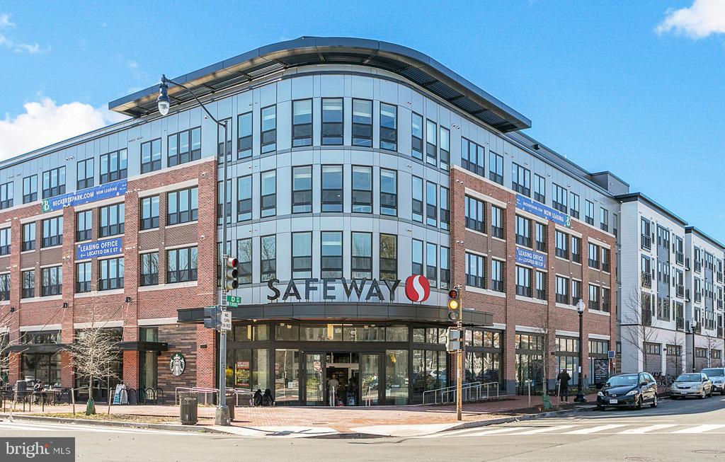 1433 K St SE #202