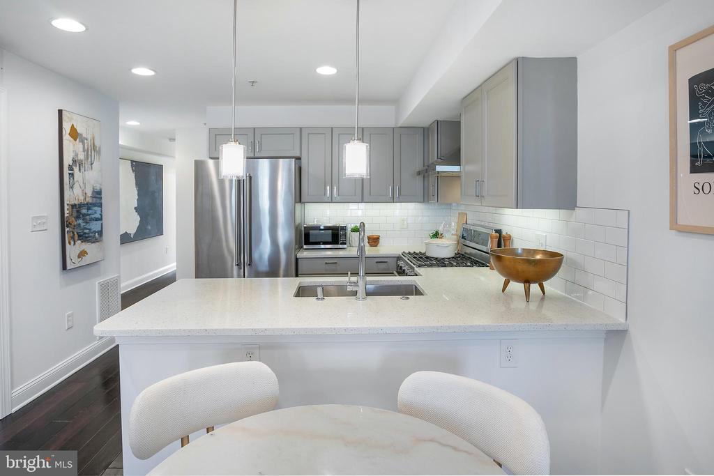 1433 K St SE #202