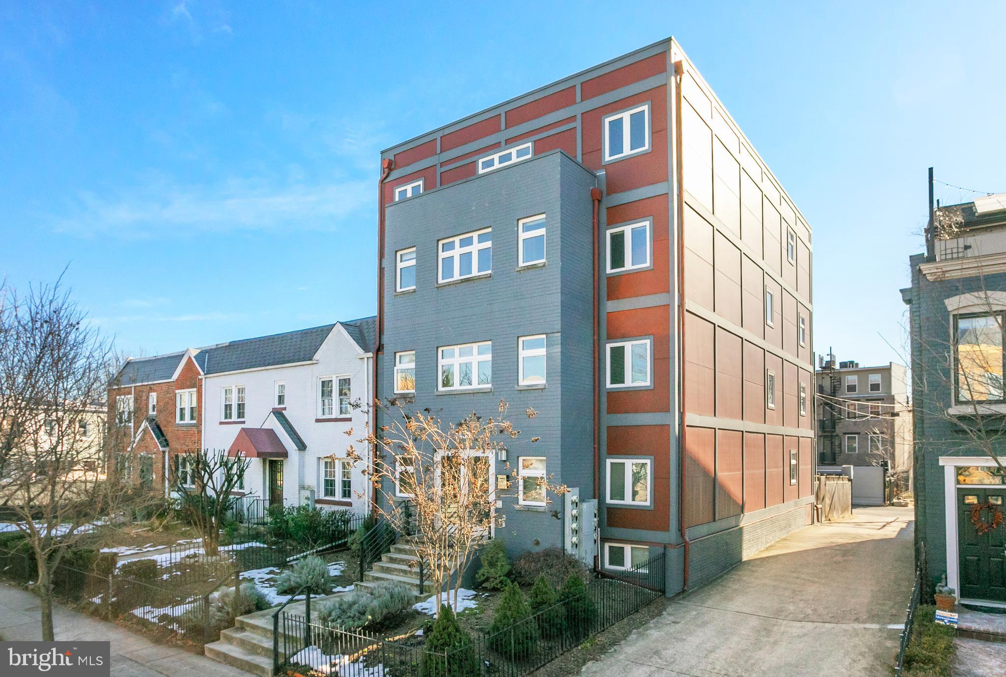 1433 K St SE #202
