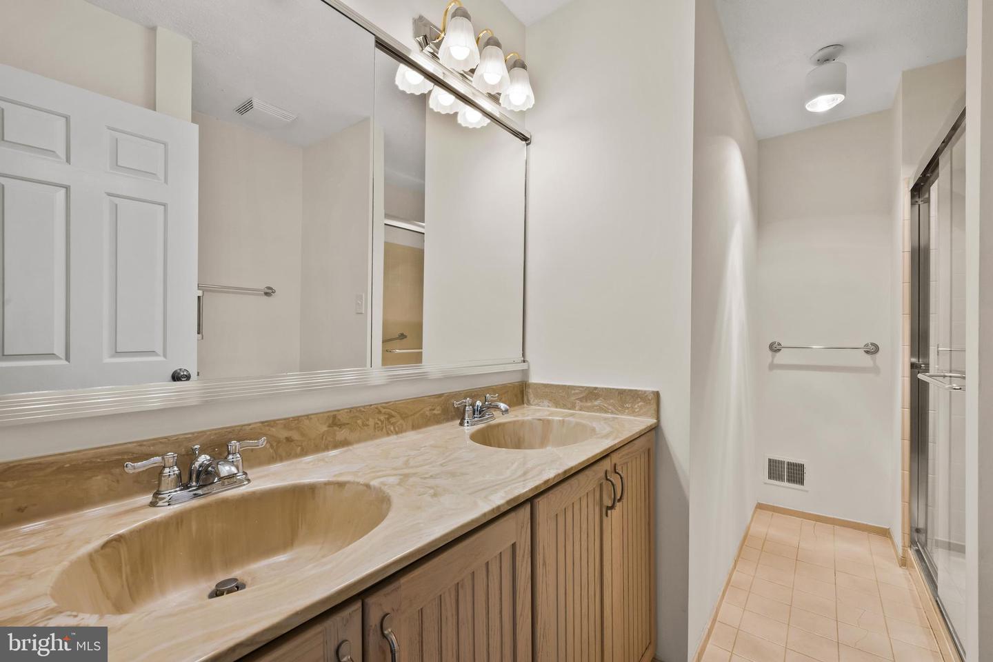 2516 North Haven Cv