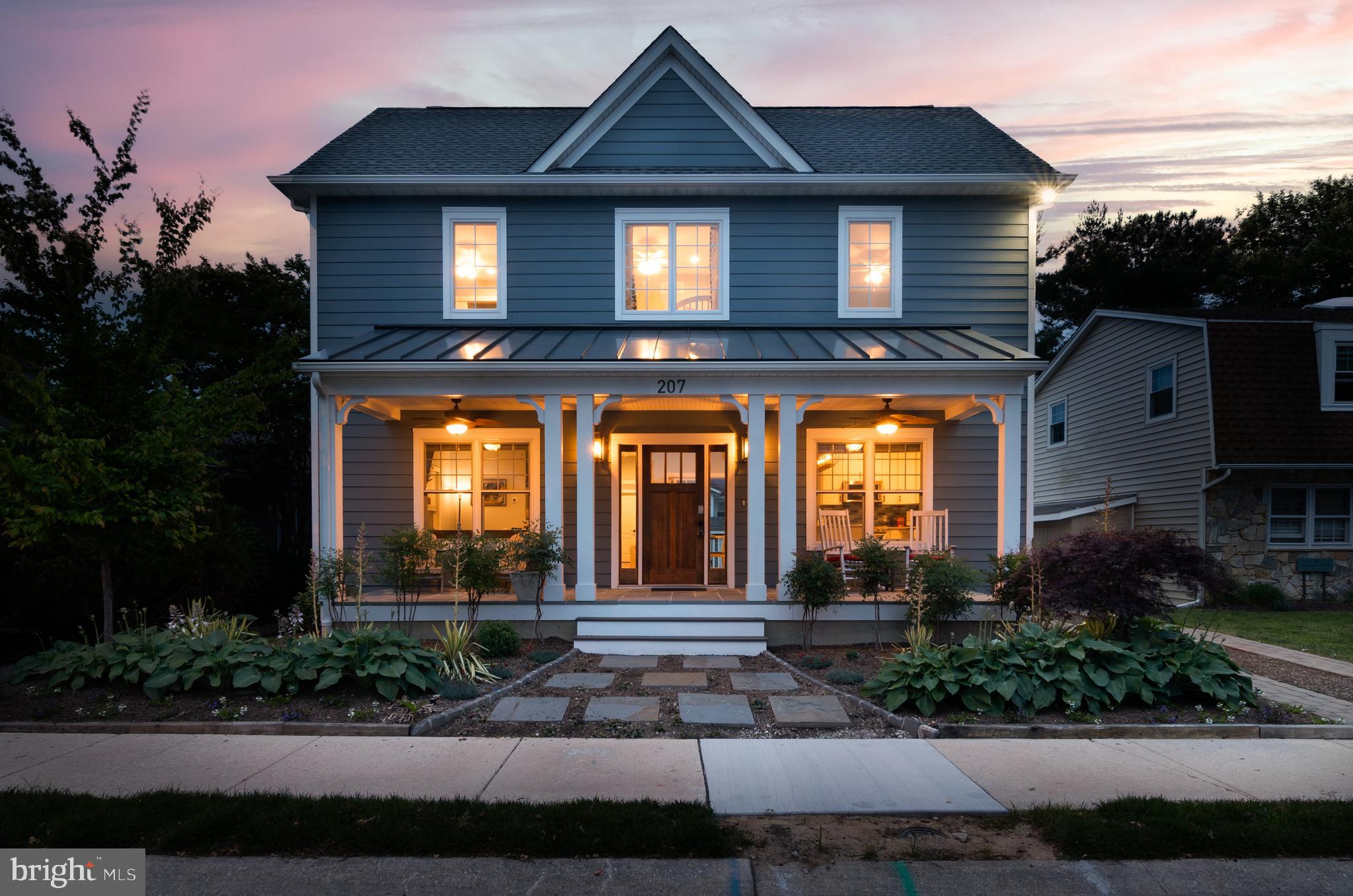 207 Country Club Dr