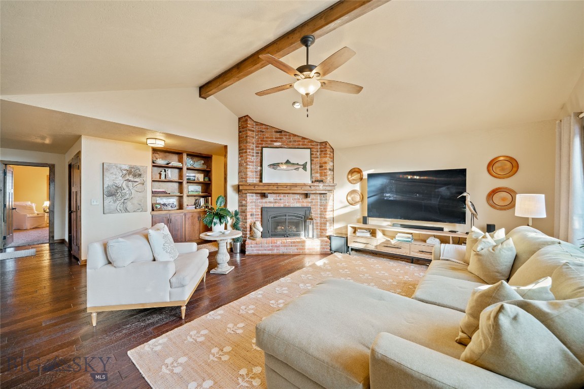 1757 Highland Boulevard 14