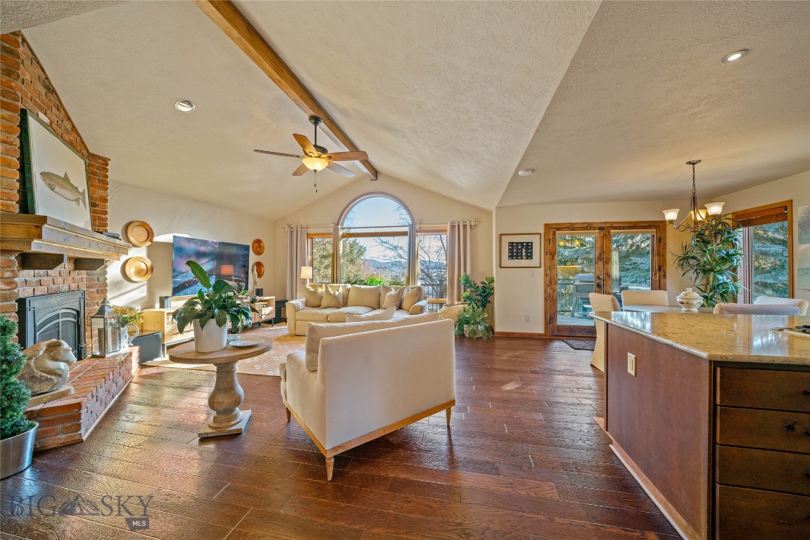 1757 Highland Boulevard 14