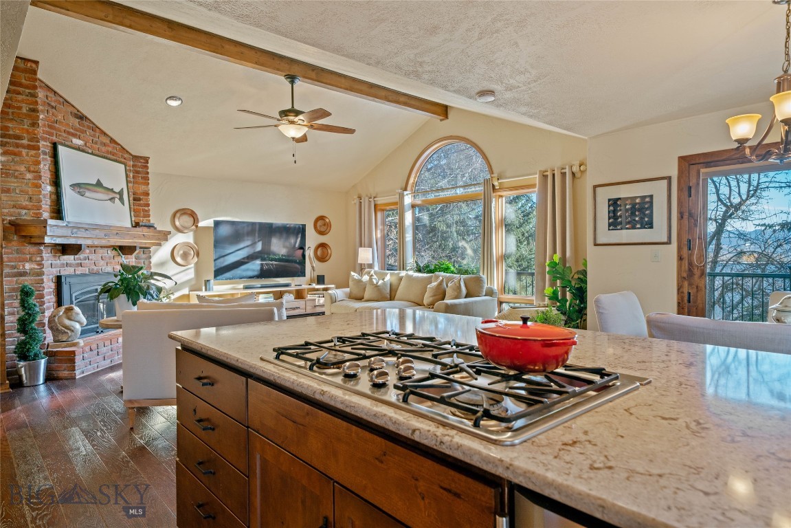 1757 Highland Boulevard 14