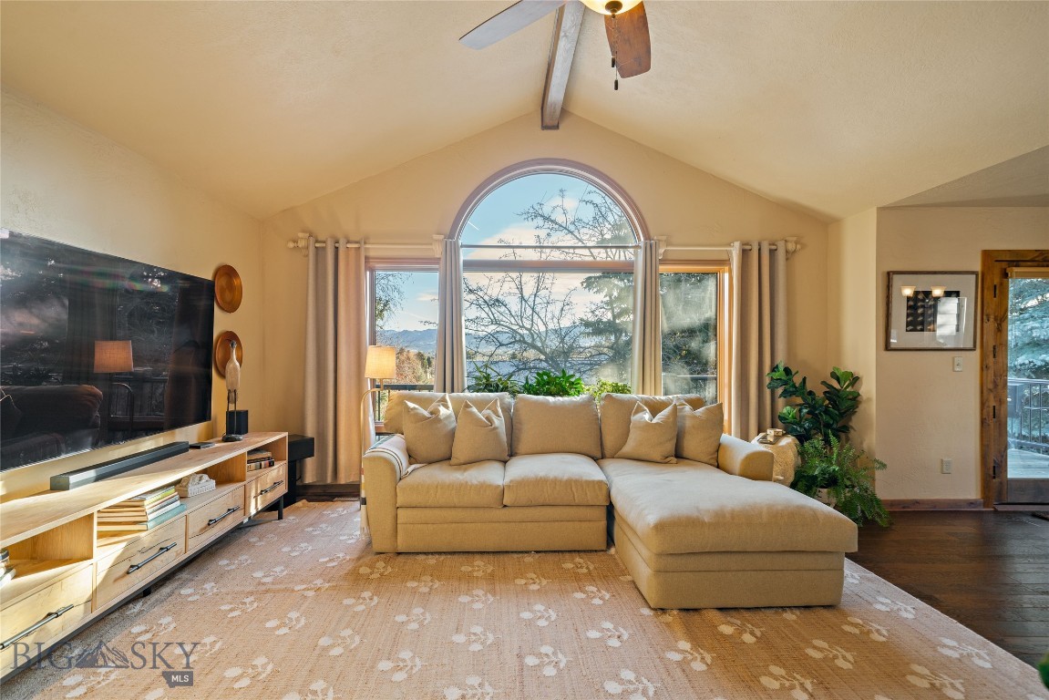 1757 Highland Boulevard 14