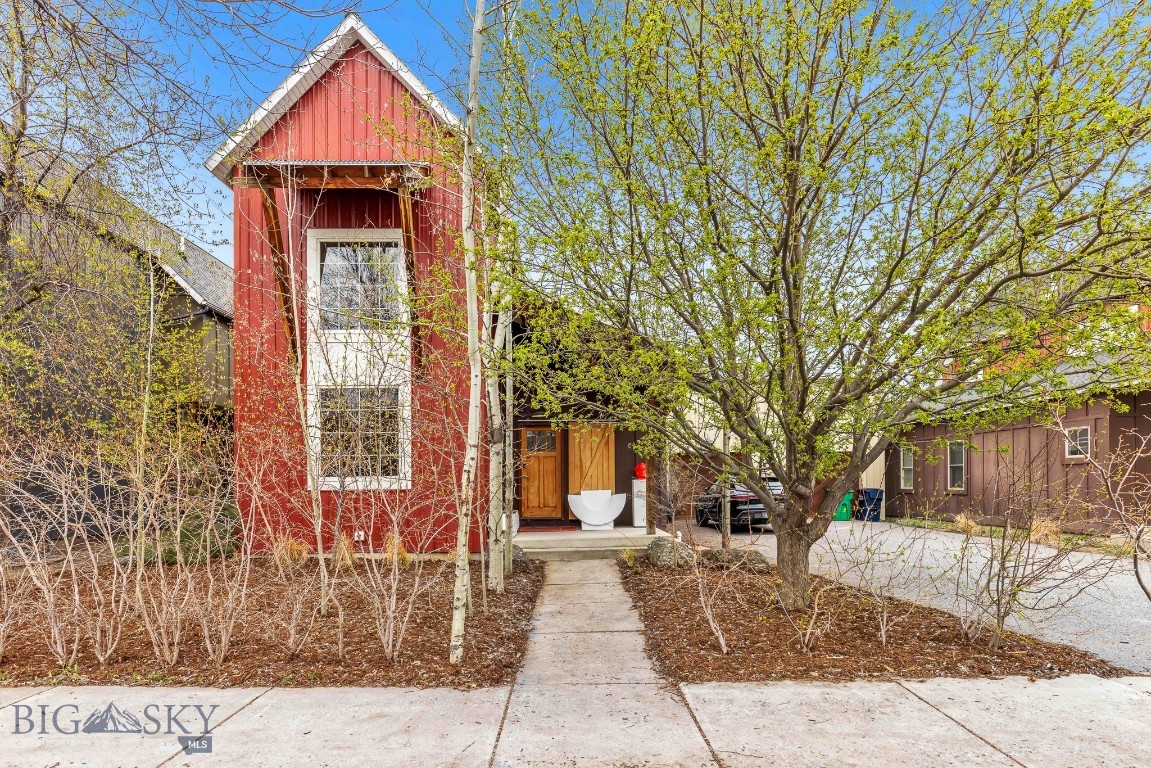 803 N 15th Avenue
