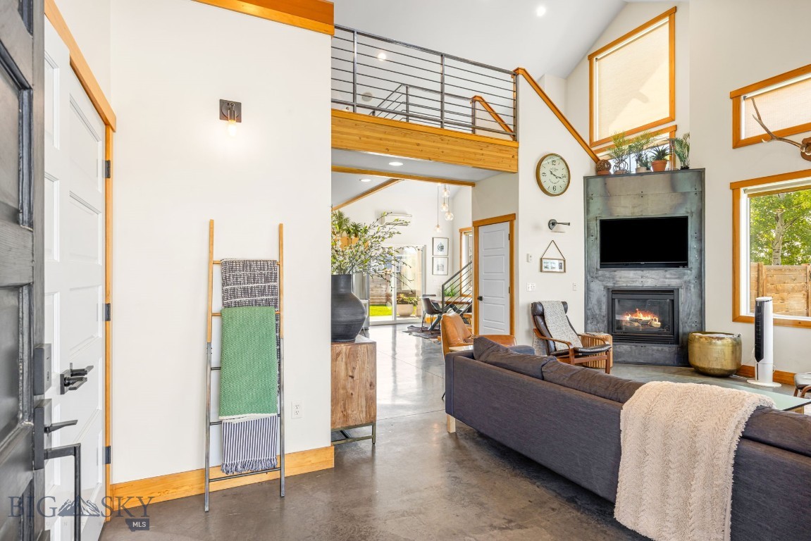 286 Circle F Trail