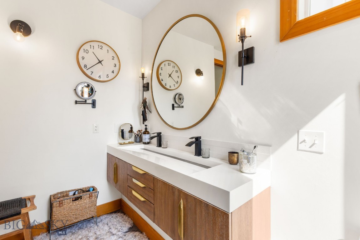 286 Circle F Trail