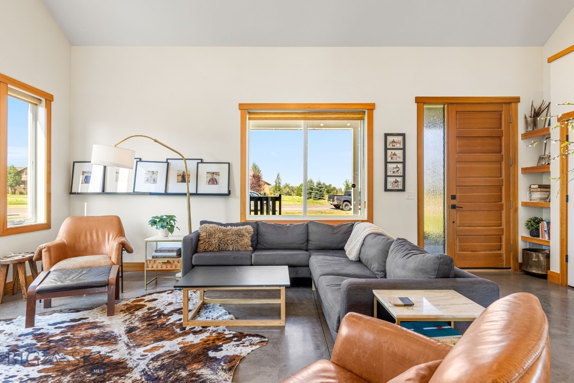 286 Circle F Trail