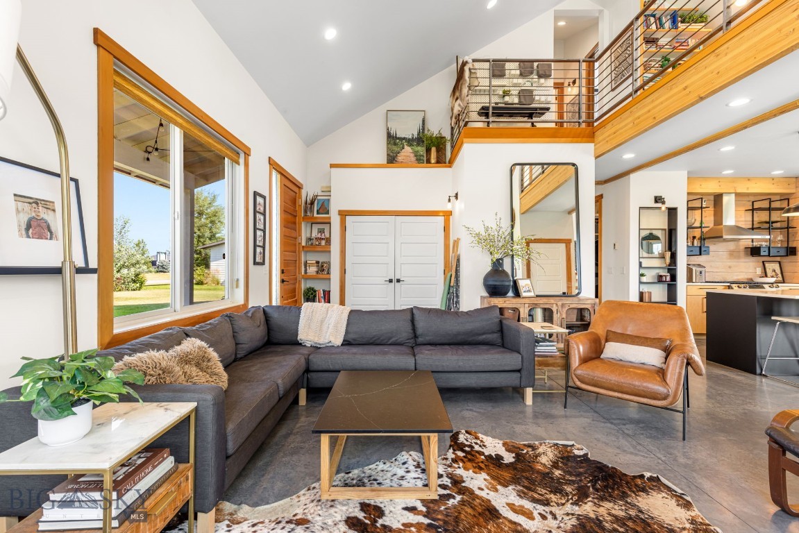 286 Circle F Trail