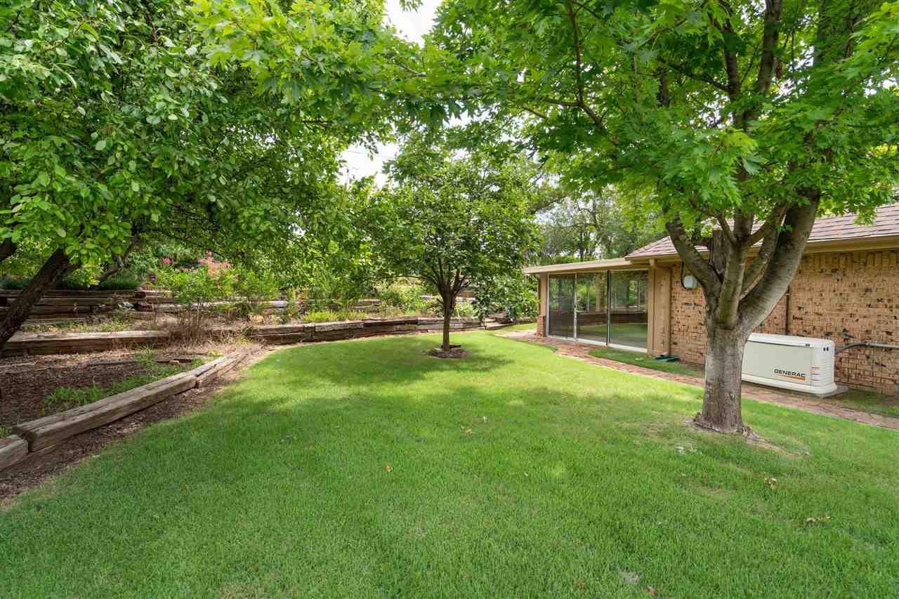 2813 NE Shelter Creek Dr