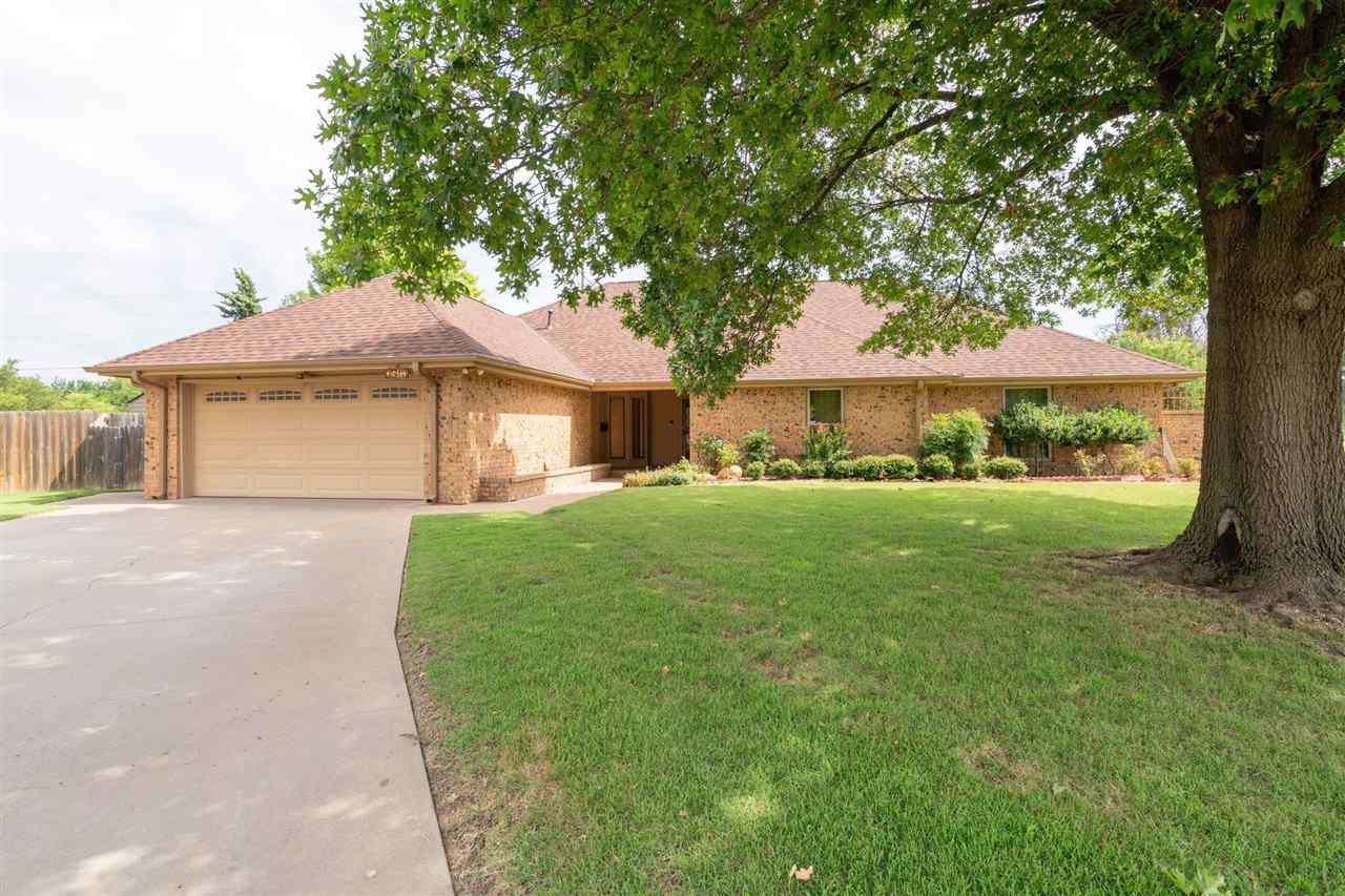 2813 NE Shelter Creek Dr
