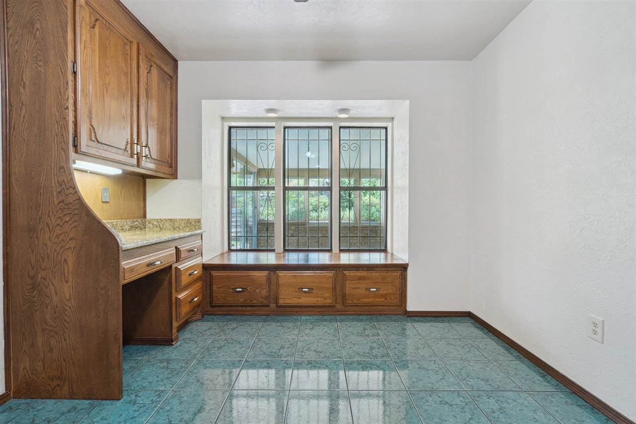 2813 NE Shelter Creek Dr