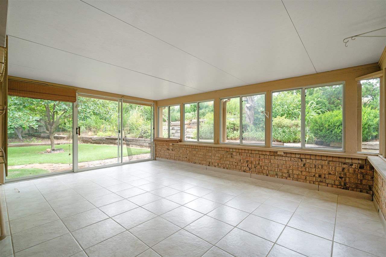 2813 NE Shelter Creek Dr