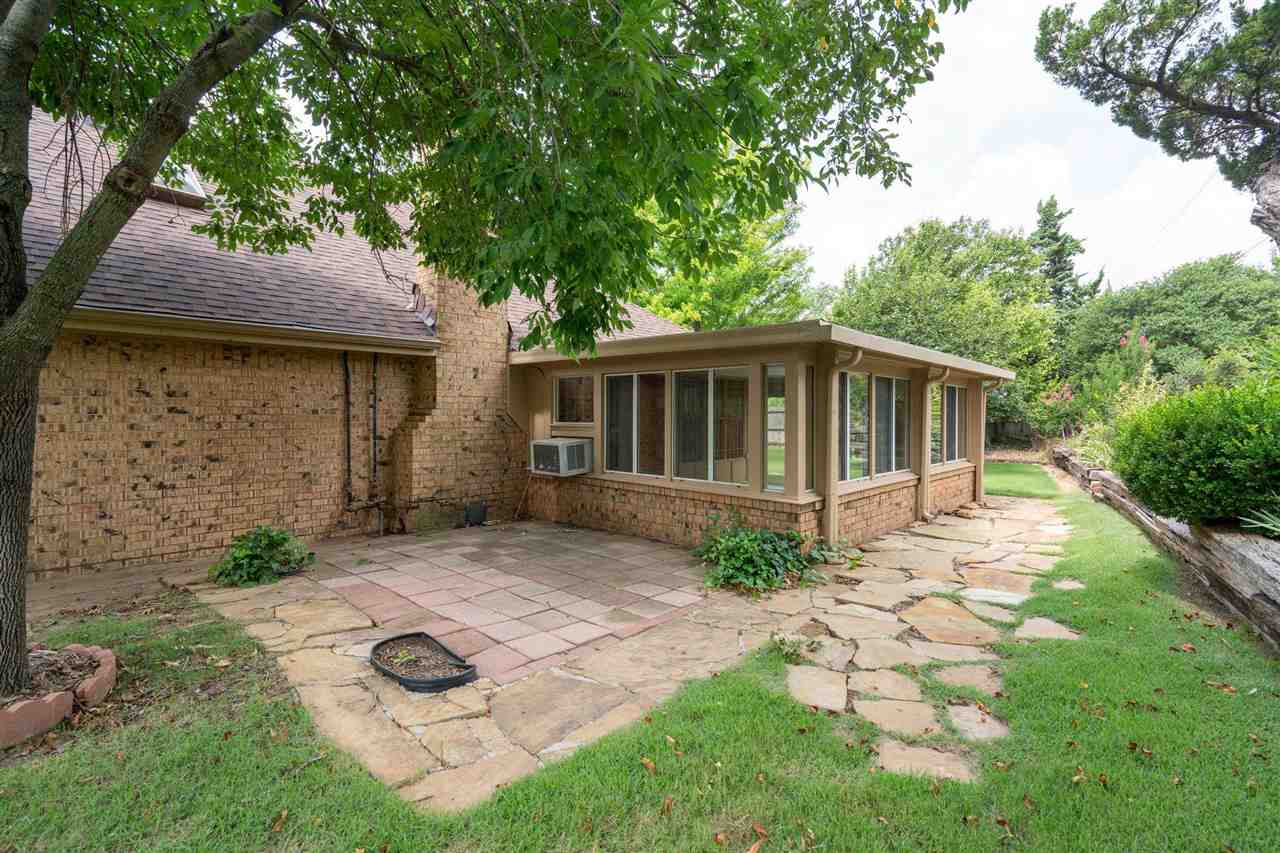 2813 NE Shelter Creek Dr