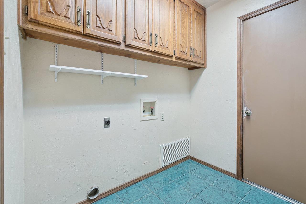 2813 NE Shelter Creek Dr