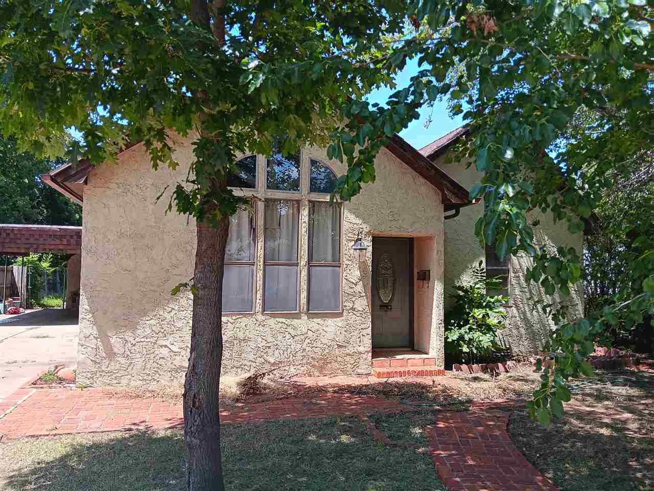 1129 NW Maple Ave