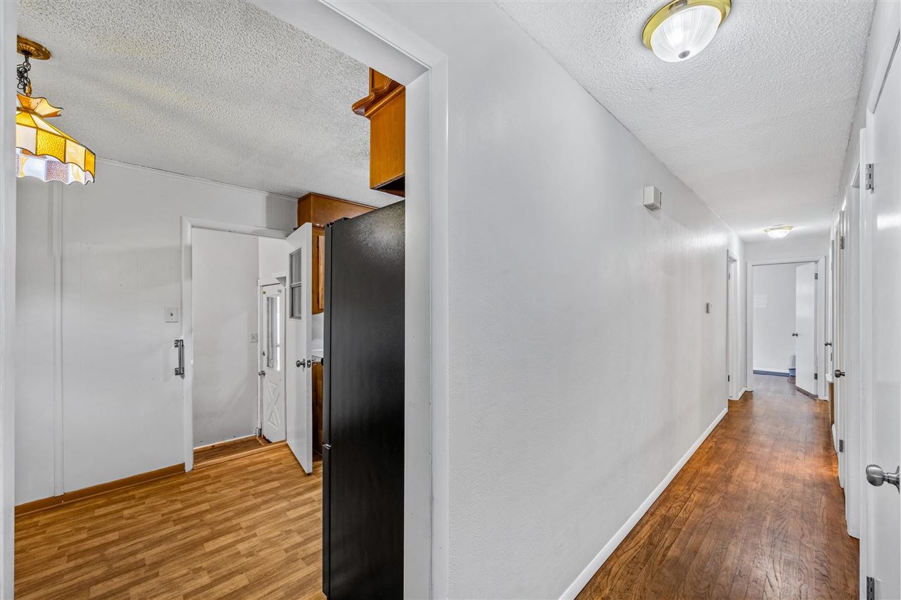 835 NW 58th St