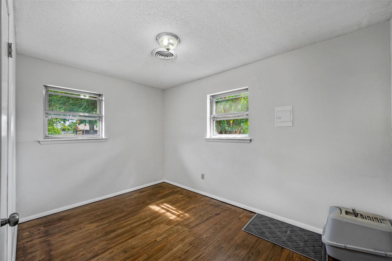 835 NW 58th St