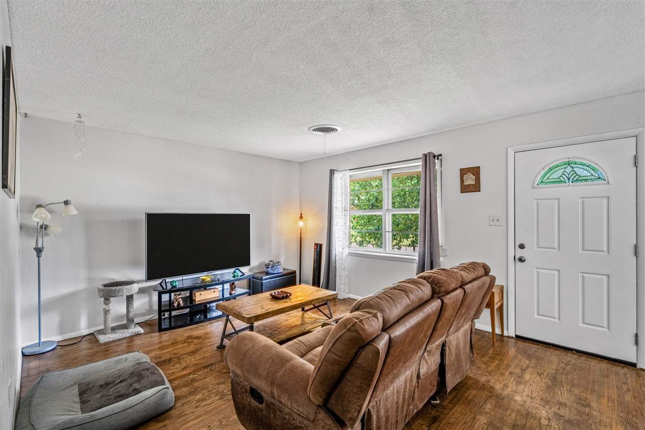 835 NW 58th St