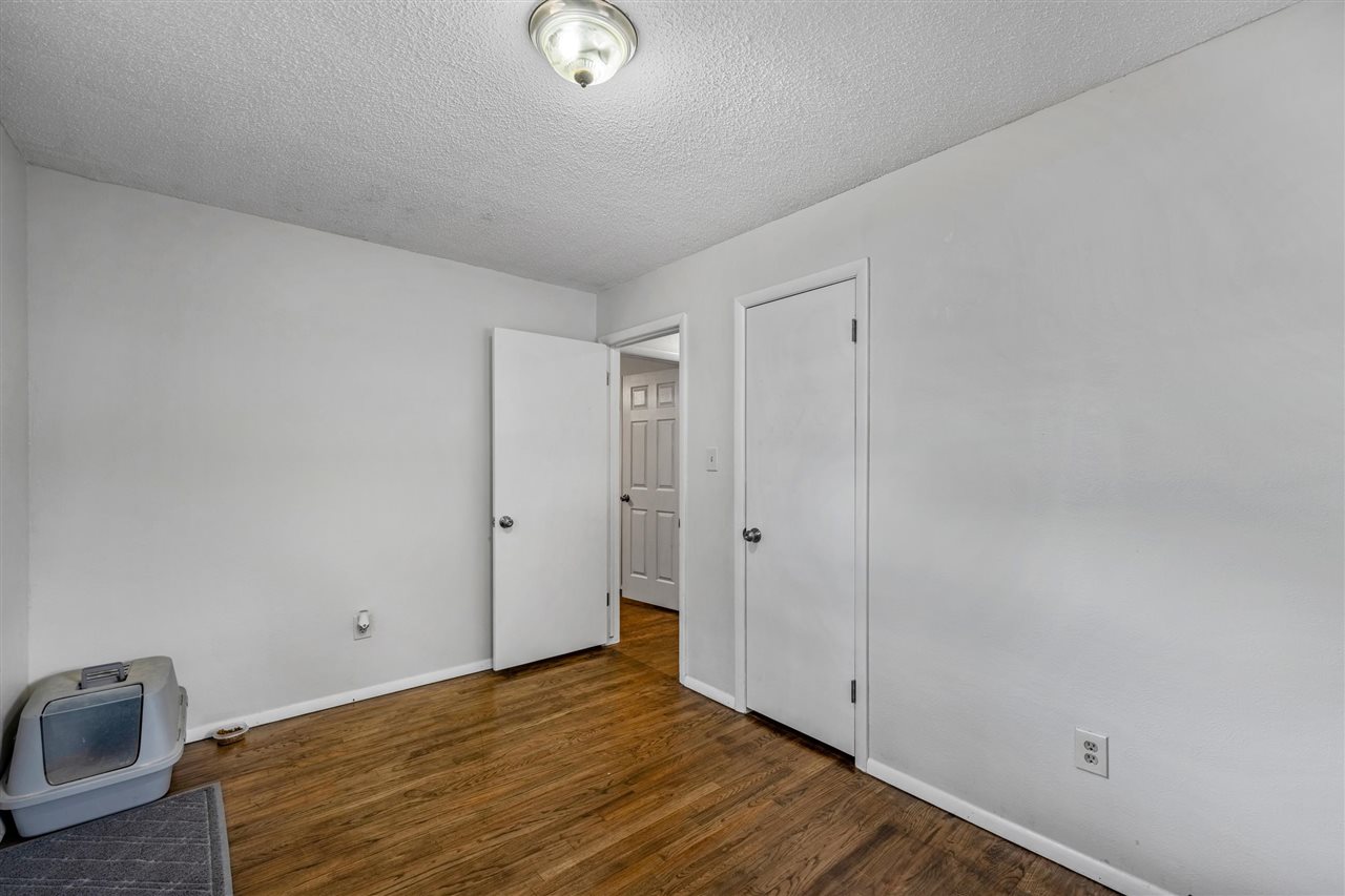 835 NW 58th St