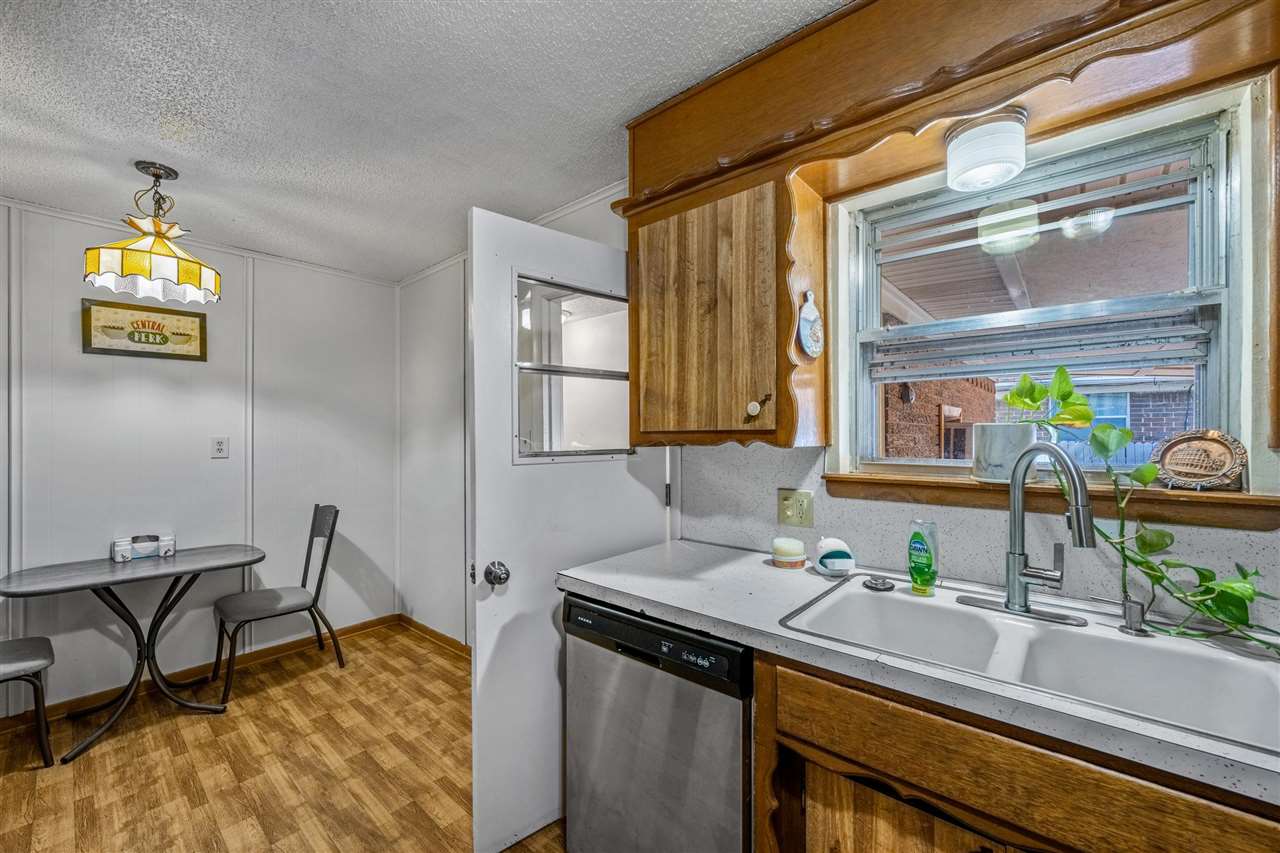 835 NW 58th St
