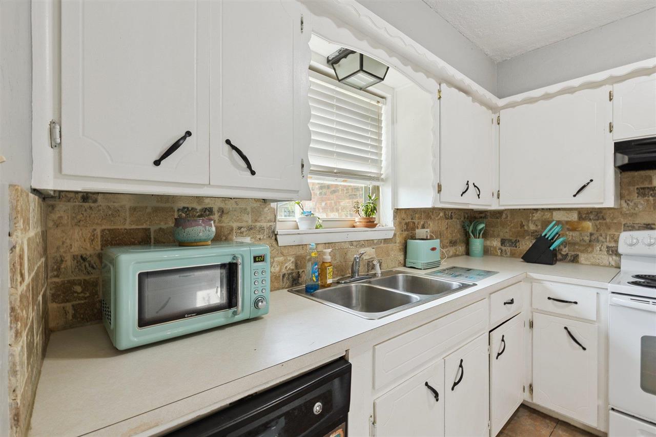 413 NW 71st St