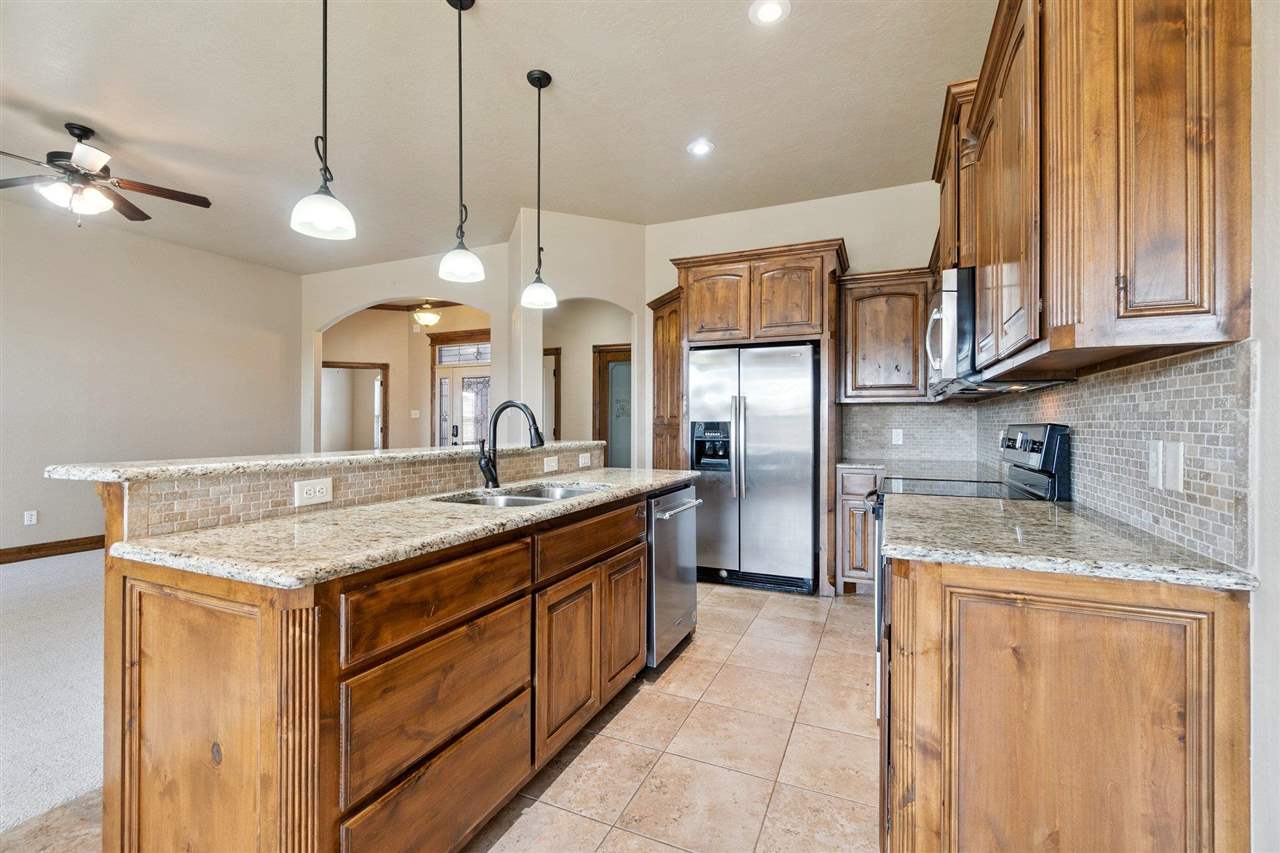 1408 Limestone, Elgin